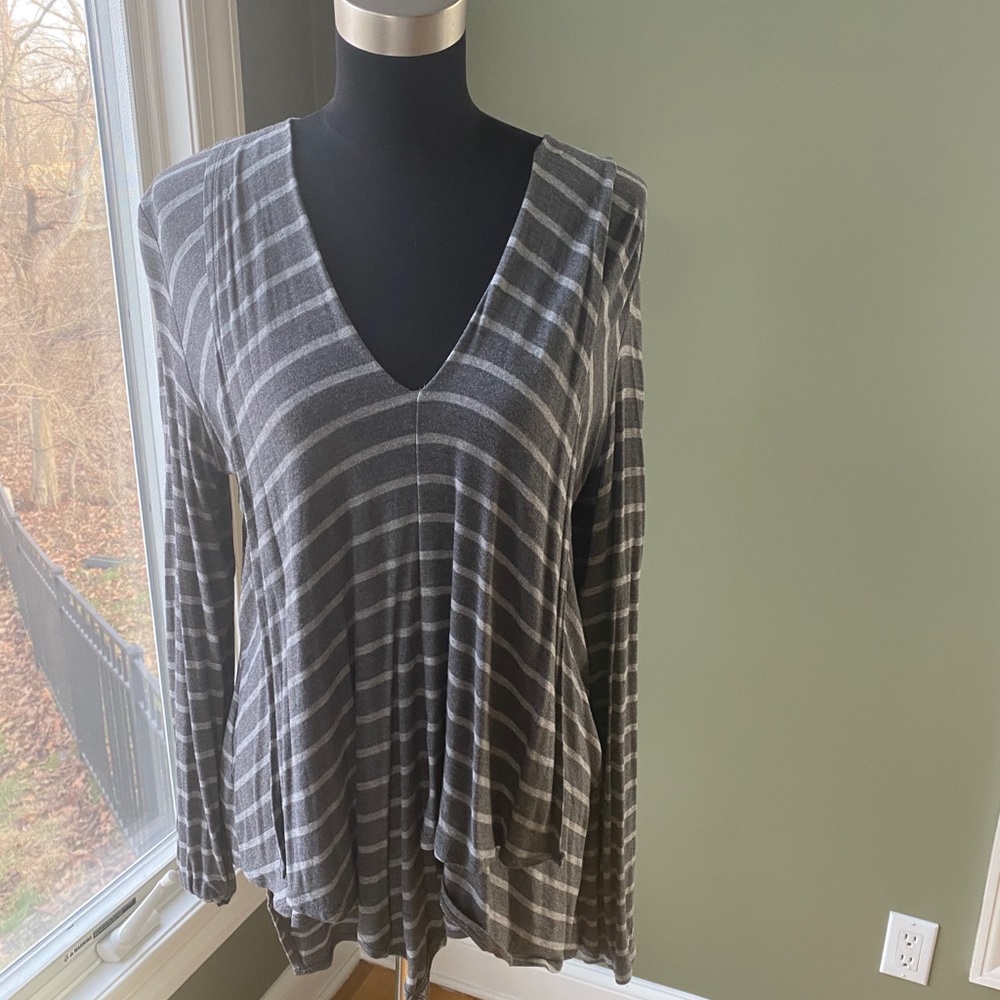 BCBG Maxazria long sleeve top